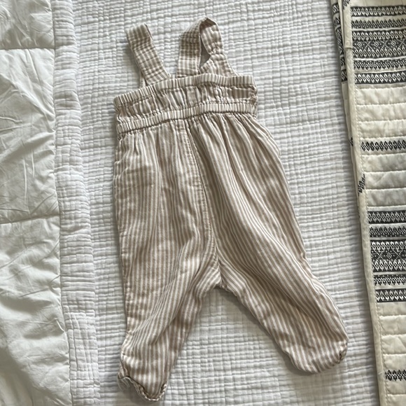 Old Navy ~ Longall - Picture 3 of 5